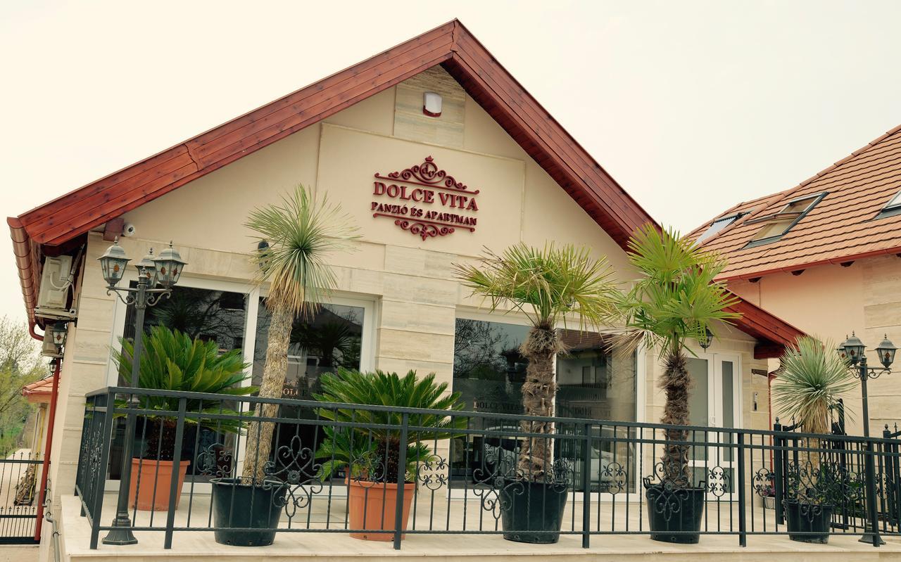 Hotel Dolce Vita บาลาทอนเคเนเช ภายนอก รูปภาพ